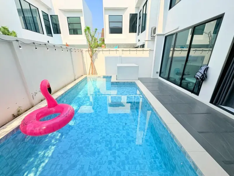 ภายนอก Hidden Space Pool villa 1